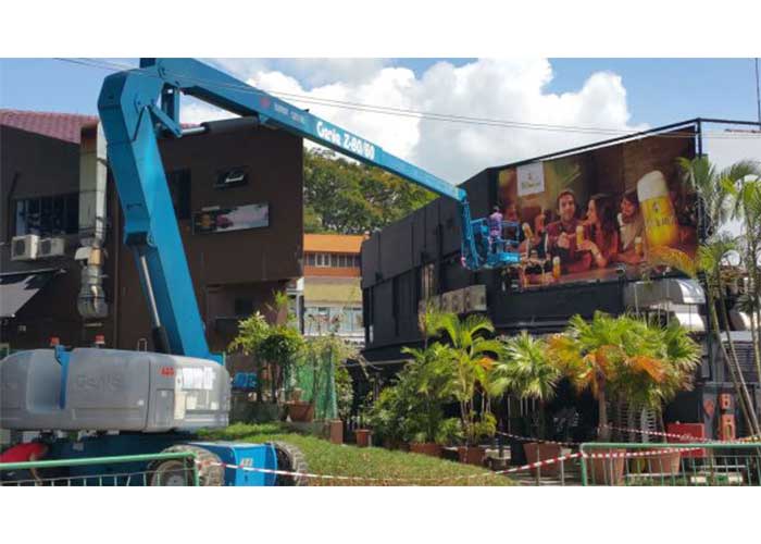 What is a forklift and what is it for